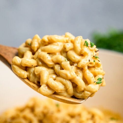 A heafty spoonful of 15 minute easy vegan mac and cheese.