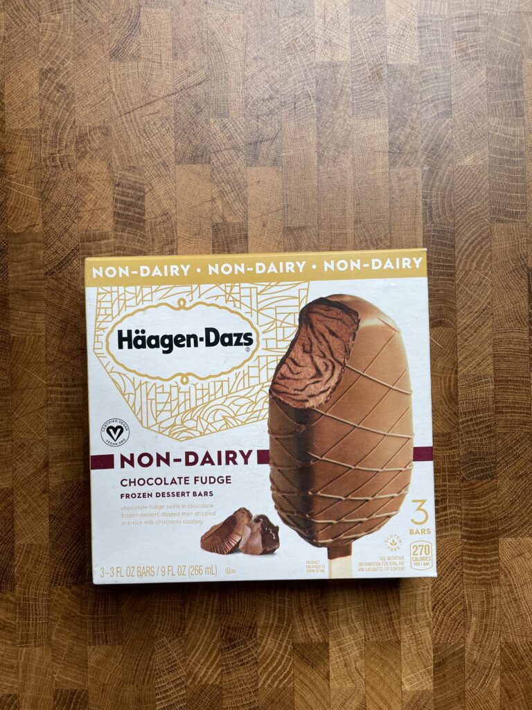 Haagen-Dazs non-dairy chocolate fudge frozen dessert bars package.