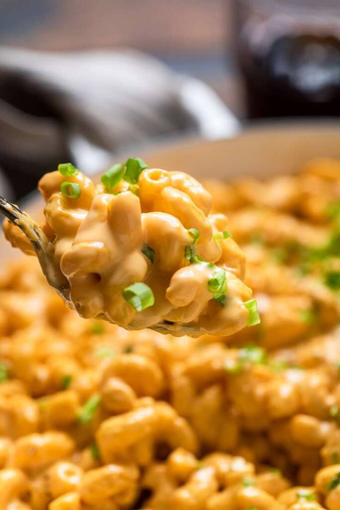 A spoonful of 15 minute easy vegan buffalo mac and cheese.