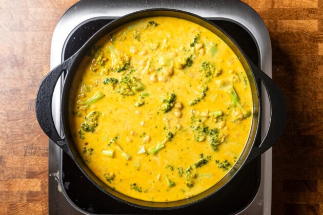 finished chickpea and broccoli soup in a pot.